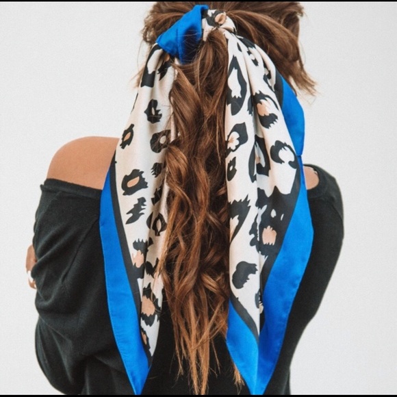 VICI Animal Print Scarf - Picture 5 of 5